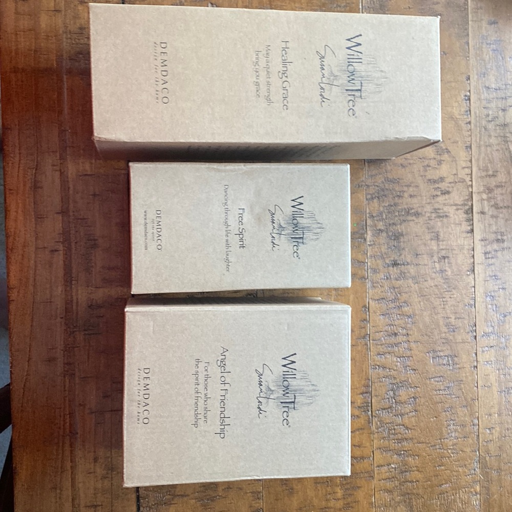 Lot of 3 Willow Tree collector pieces.  In box.